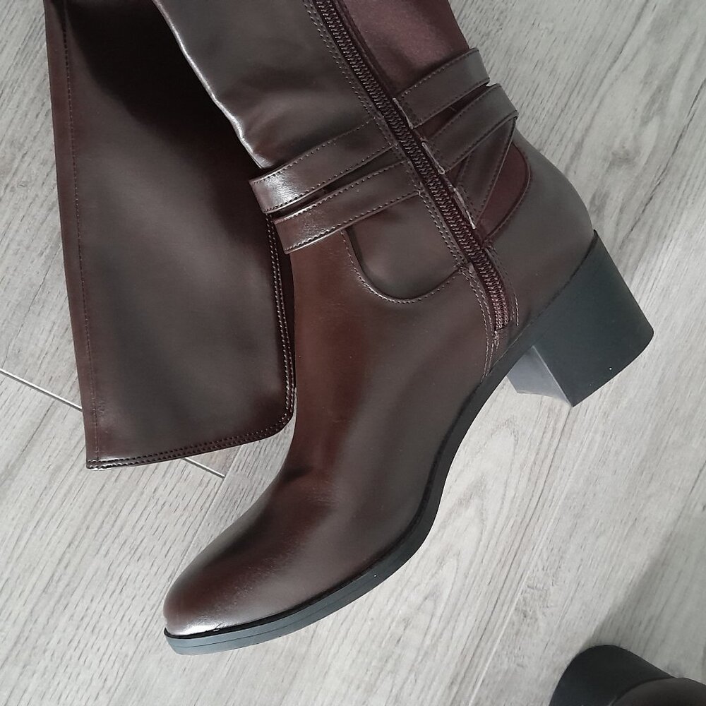 Brown knee length boots in size 38